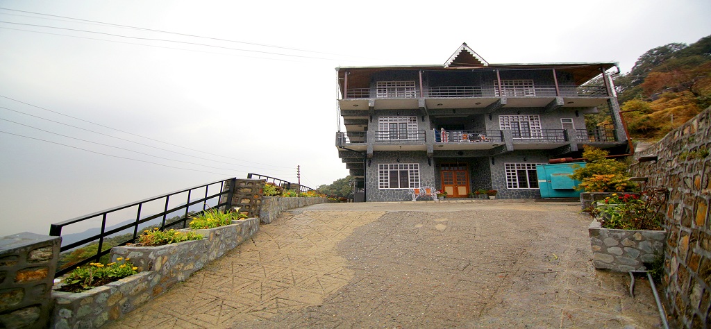Affordable Deluxe Hotels in nainital